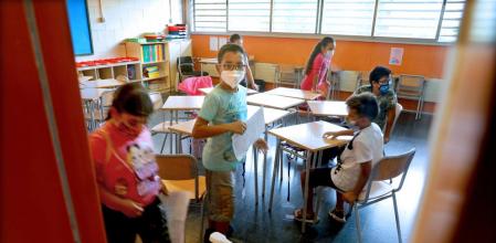 ¿Es beneficioso que las escuelas en Cataluña reabran luego del covid-19?